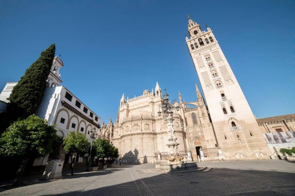 Superior Suite Giralda Views Mateos Gago 5 Iiia